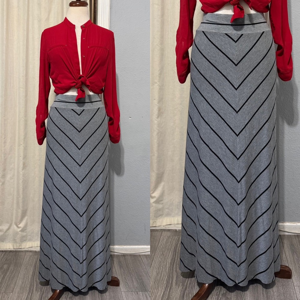 Ava & Viv Maxi Skirt 3X Gray Black Chevron Striped Plus Size Jersey Knit Bohemia